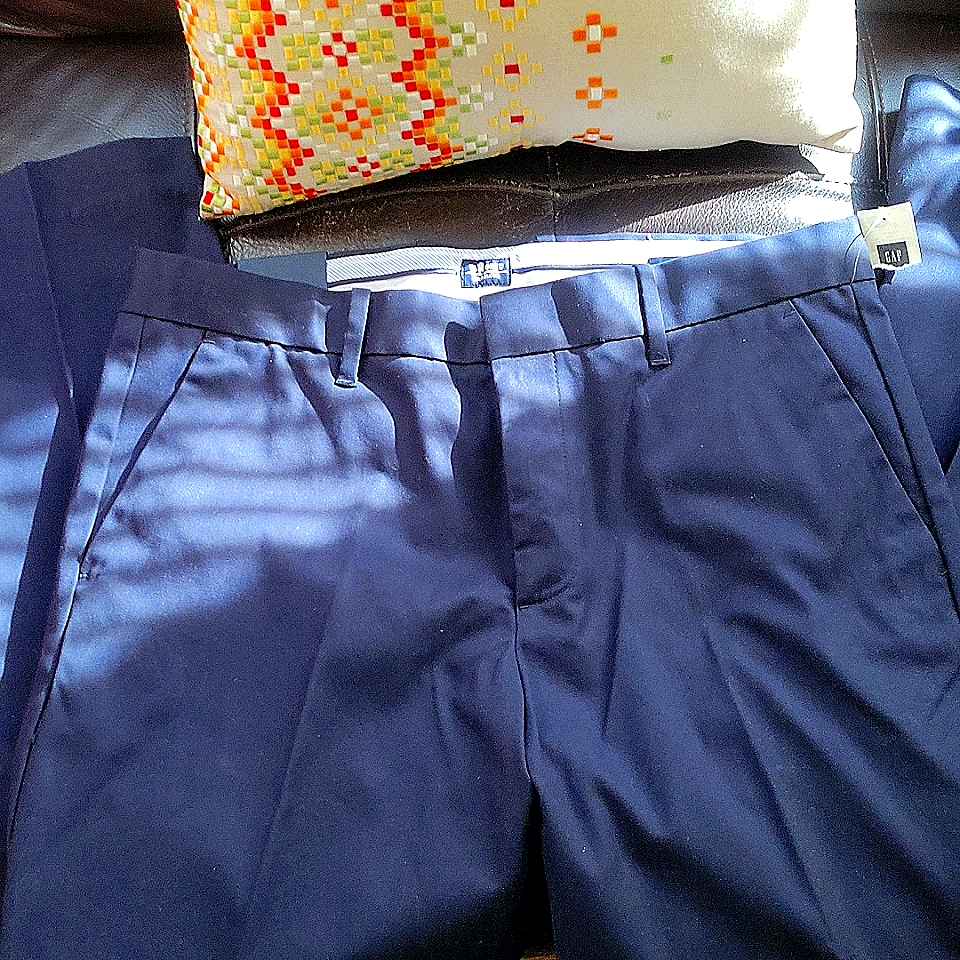 New Gapkhakis